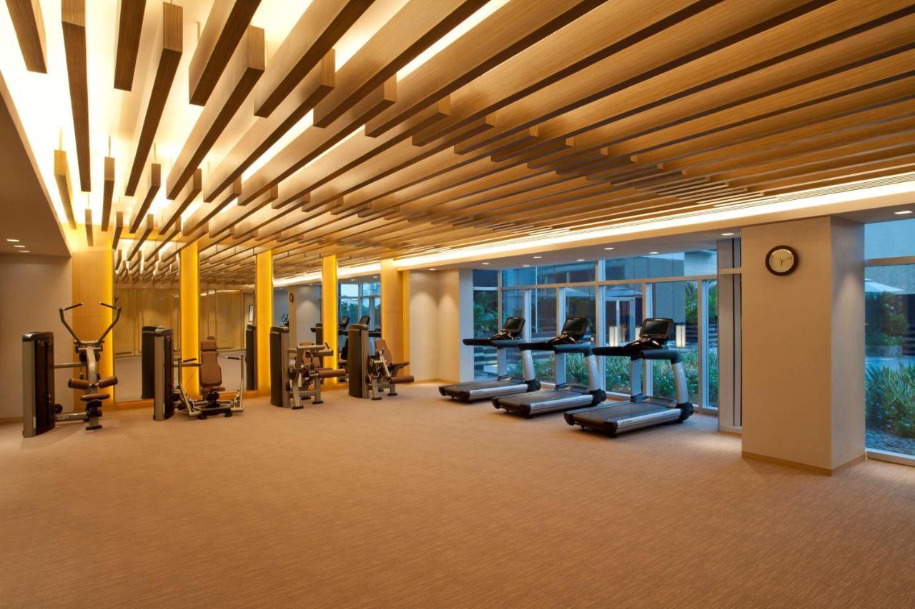 Hotel Hyatt Regency Ahmadábád Exteriér fotografie The gym at the Shangri-La Hotel, Kuala Lumpur