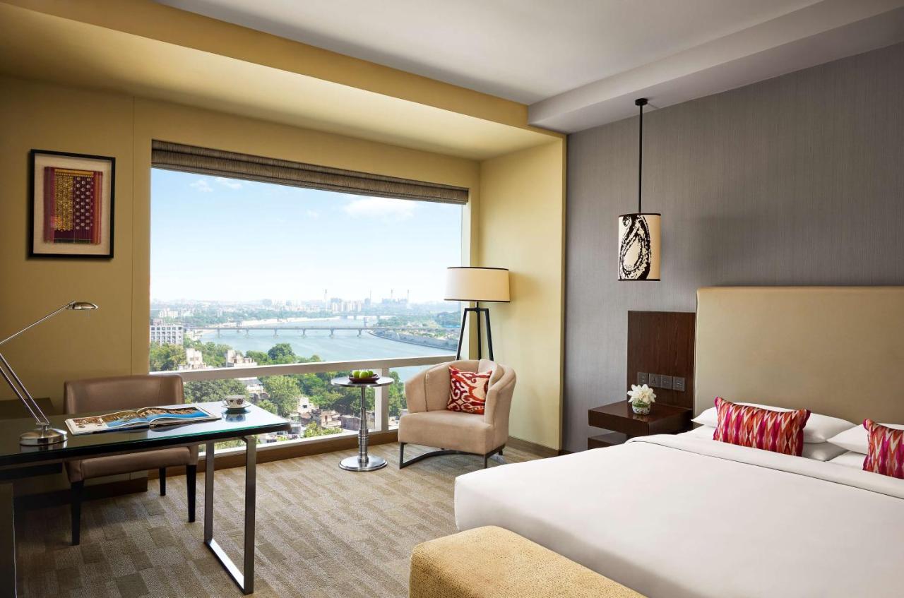 Hotel Hyatt Regency Ahmadábád Exteriér fotografie A room at the Taj Bengal
