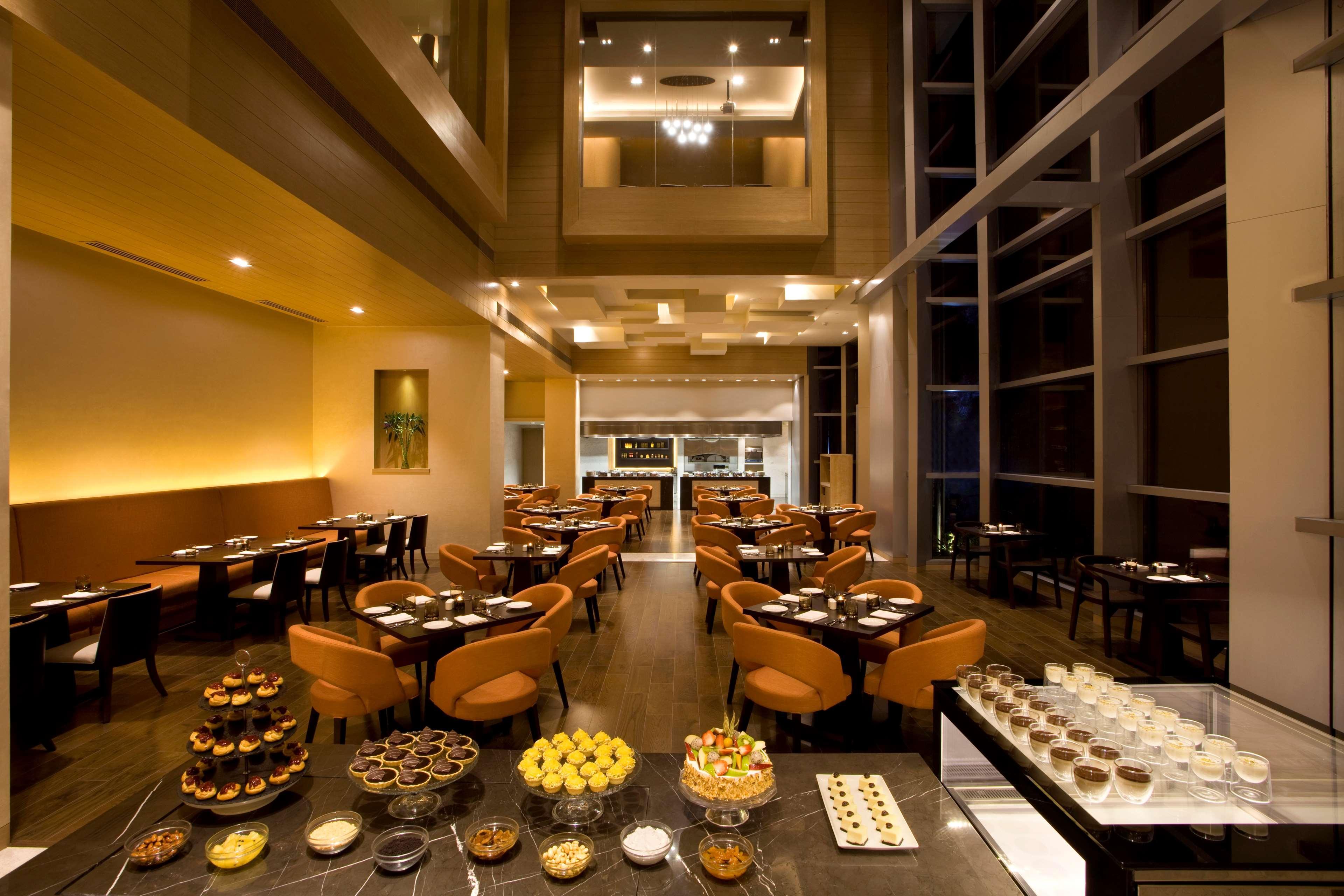 Hotel Hyatt Regency Ahmadábád Exteriér fotografie The restaurant