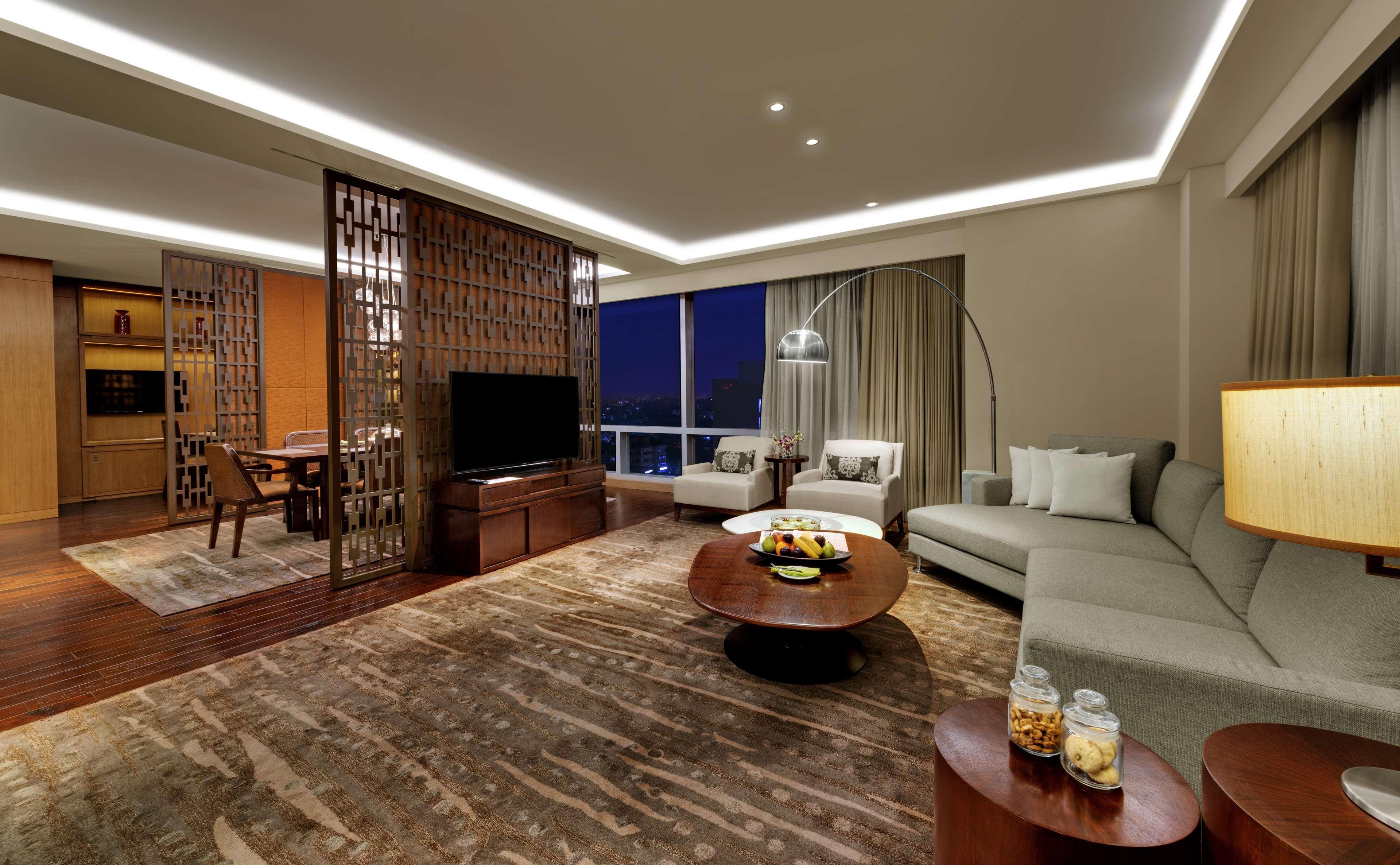 Hotel Hyatt Regency Ahmadábád Exteriér fotografie A suite at the hotel